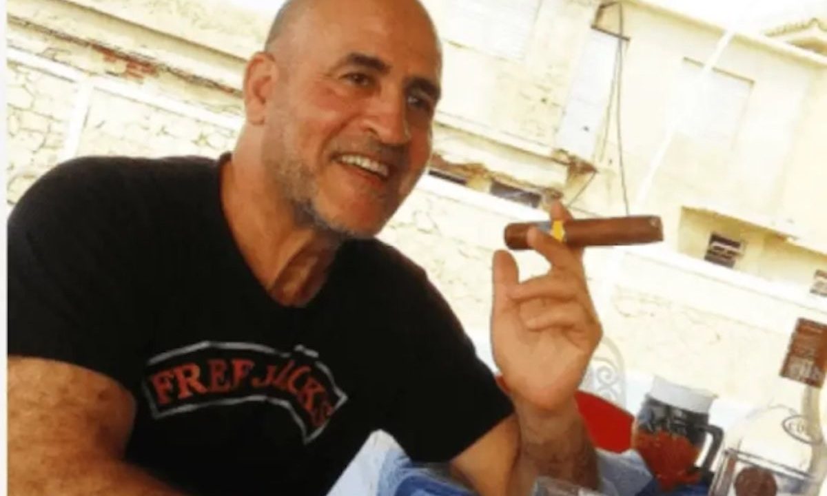 Napoli, si spegne il procacciatore di modelle legato a Epstein: interrogativi su un passato oscuro