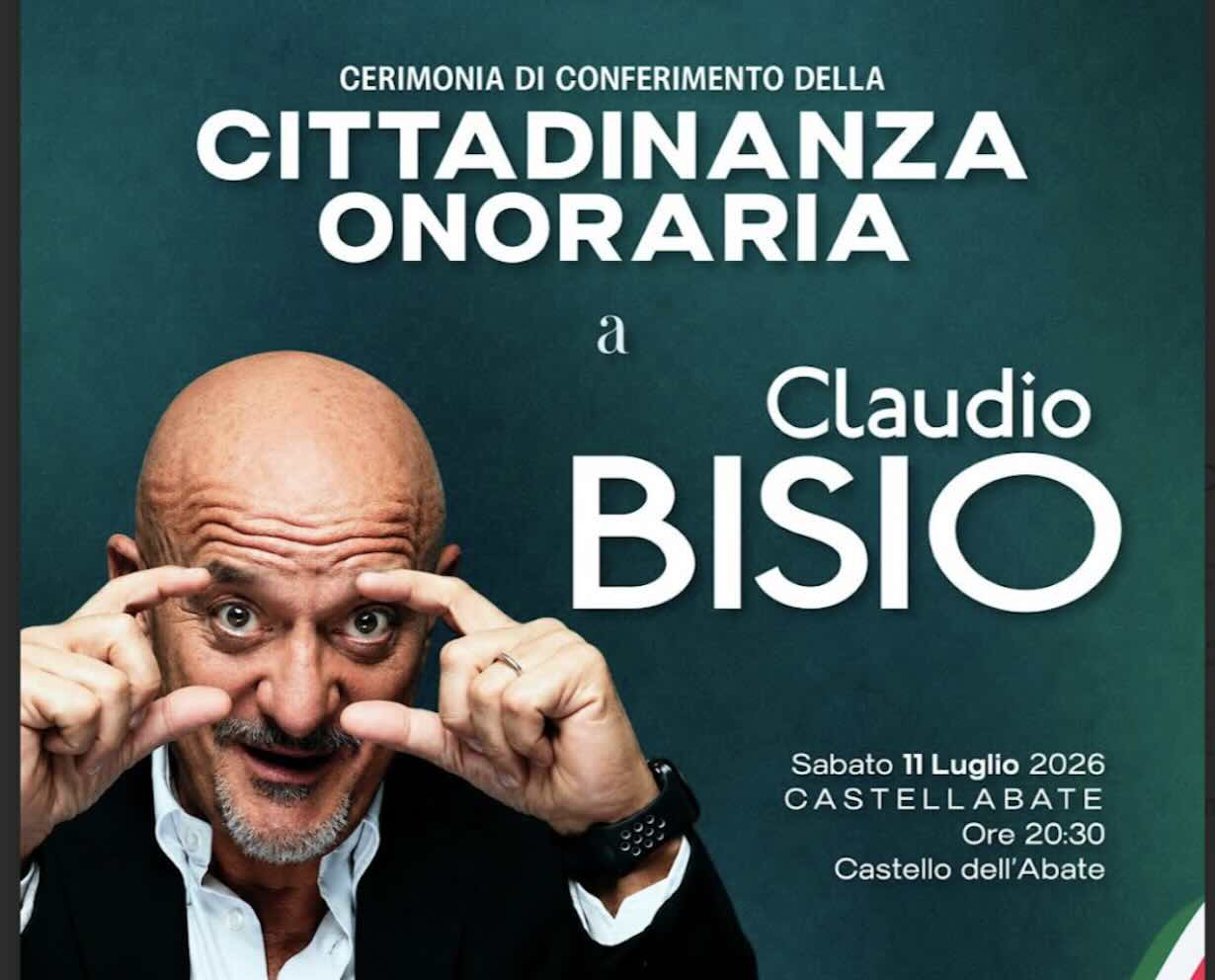 Claudio Bisio diventa cittadino onorario di Castellabate: festa al Castello dell’Abate
