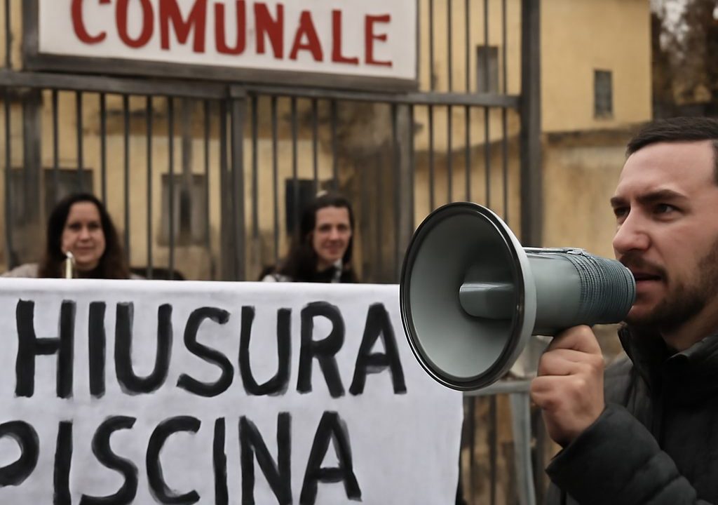 Chiusura della piscina comunale di Casoria: il M5S alza la voce per tutelare gli abbonati