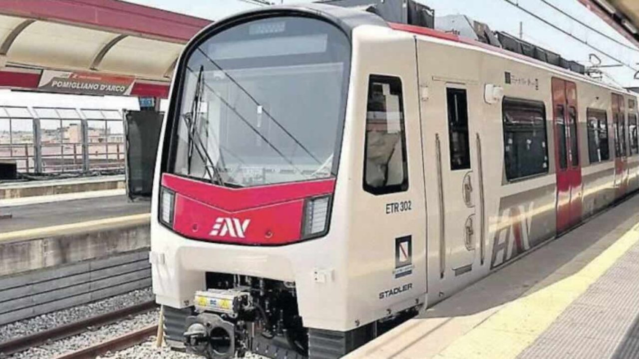 Circumvesuviana, è arrivato il nuovo treno: rivoluzione per i pendolari campani