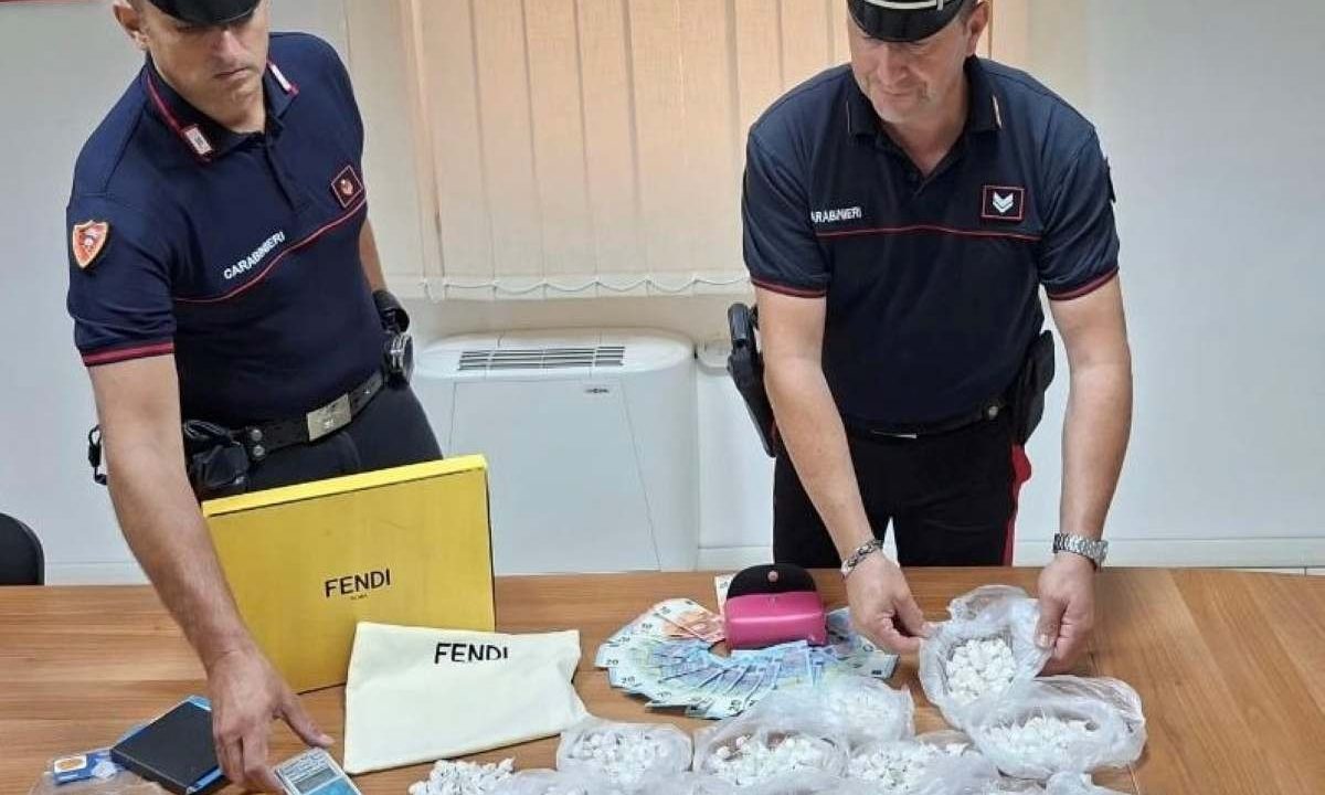 Coppia arrestata nel Sud Pontino: trovati oltre 1.000 stupefacenti in casa