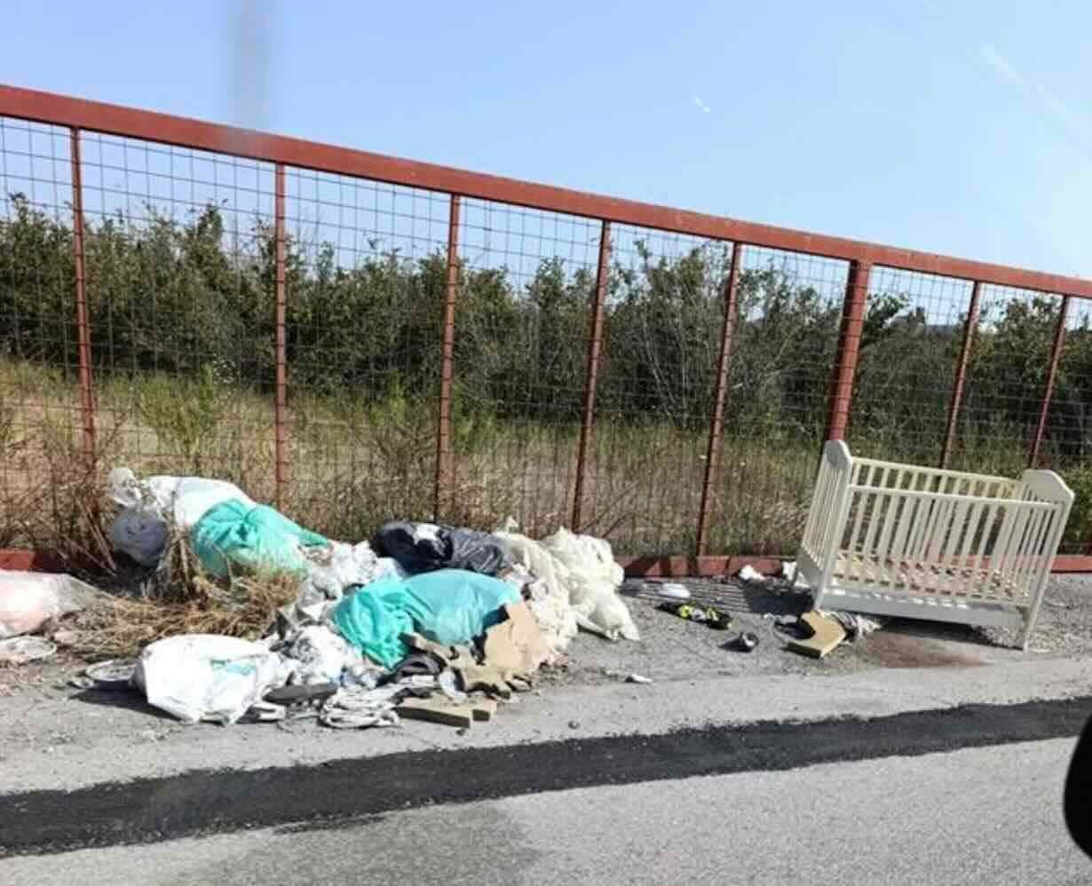 Poggiomarino, emergenza rifiuti: Borrelli (AVS) sollecita bonifiche e videotrappole per contrastare le discariche abusive