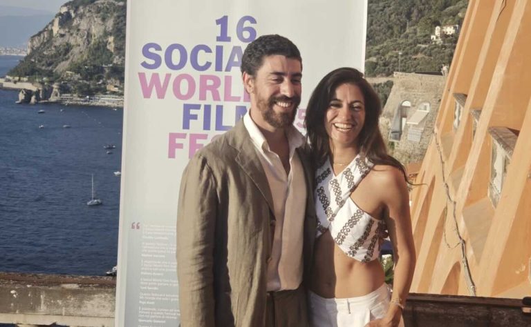 Scarpetta protagonista al Social World Film Festival 2026: Napoli in festa per il grande cinema!
