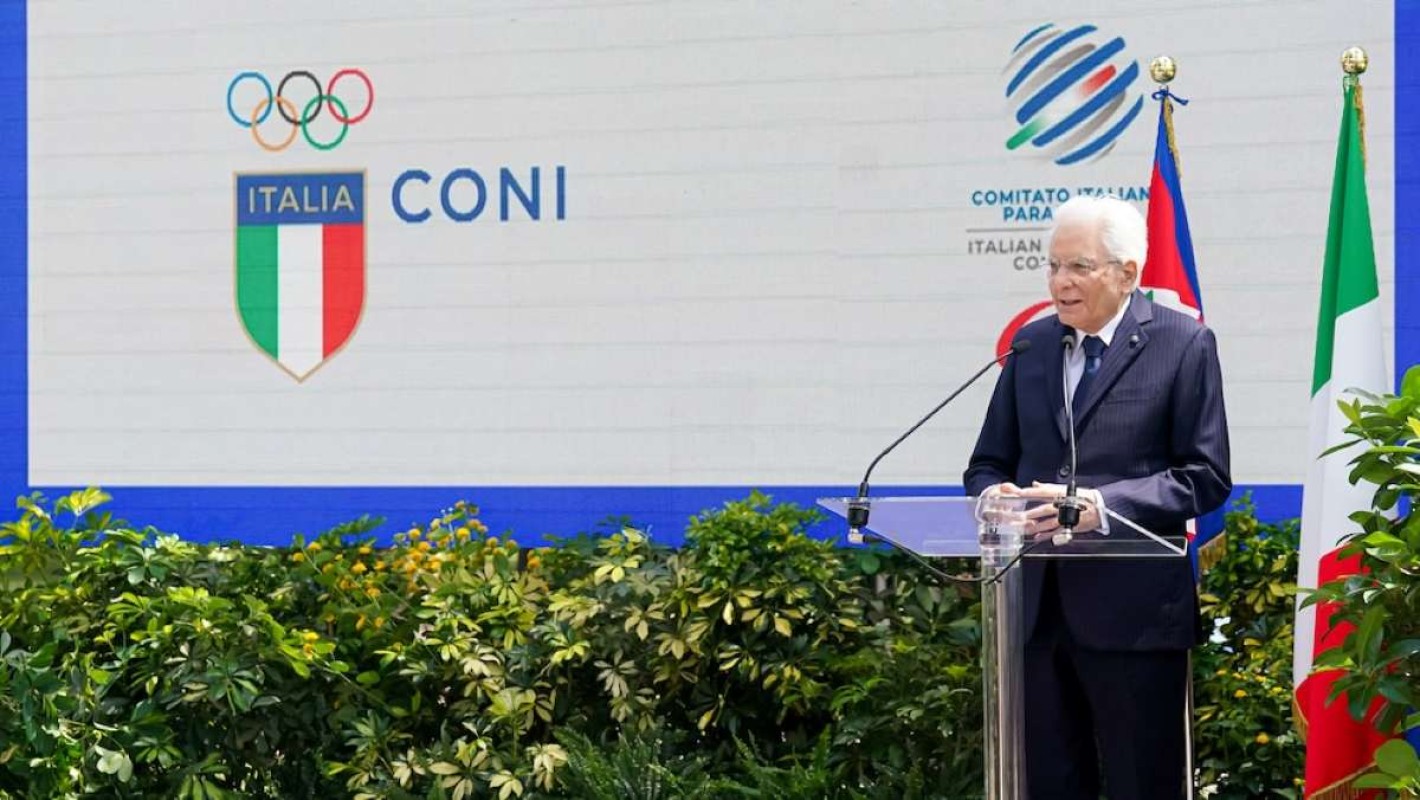 Mattarella a Napoli: l’Italia scende in campo per il debutto agli Europei di volley!