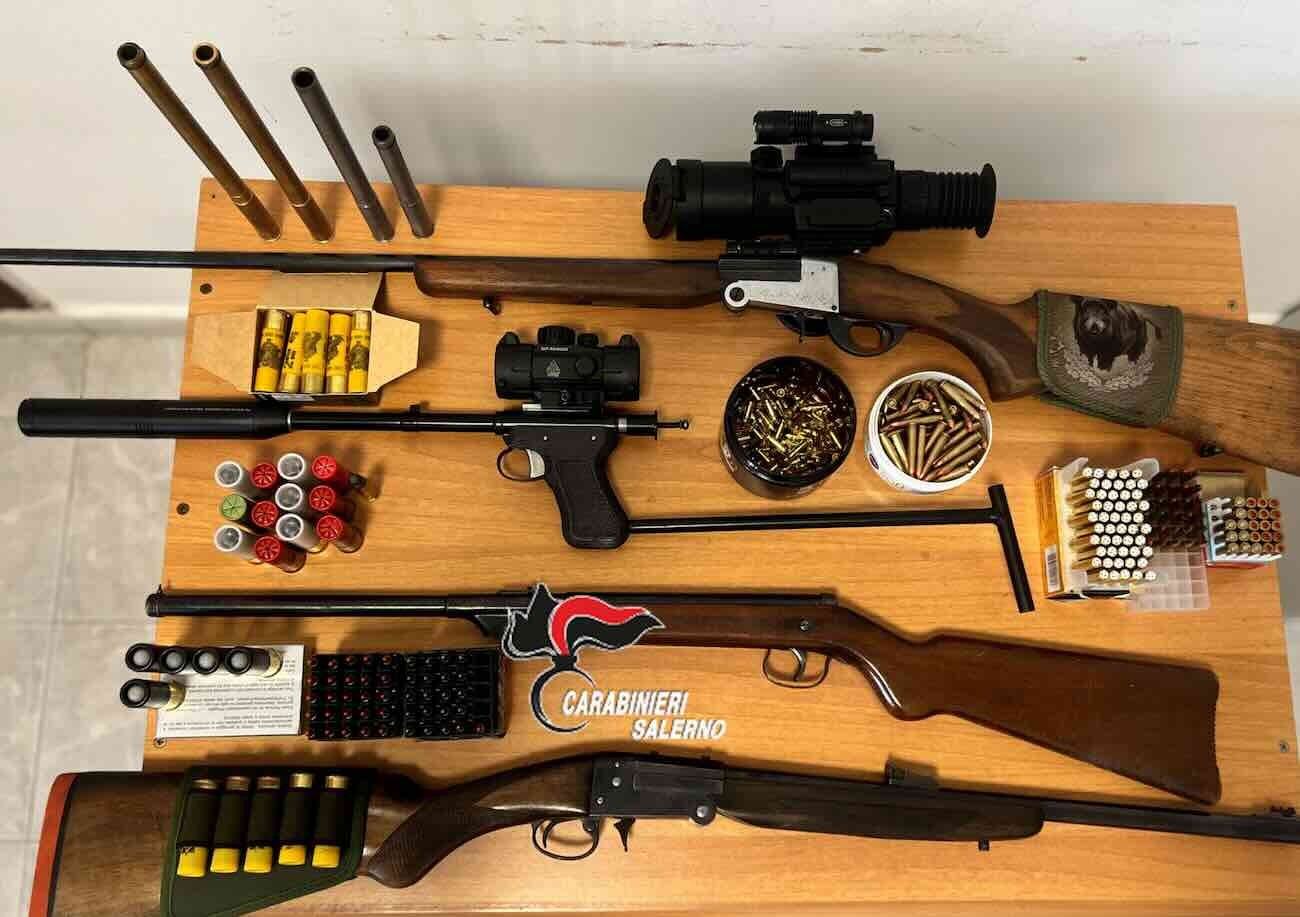 Scoperta fabbrica clandestina: pistole a salve trasformate in armi letali, quattro arresti a Napoli!