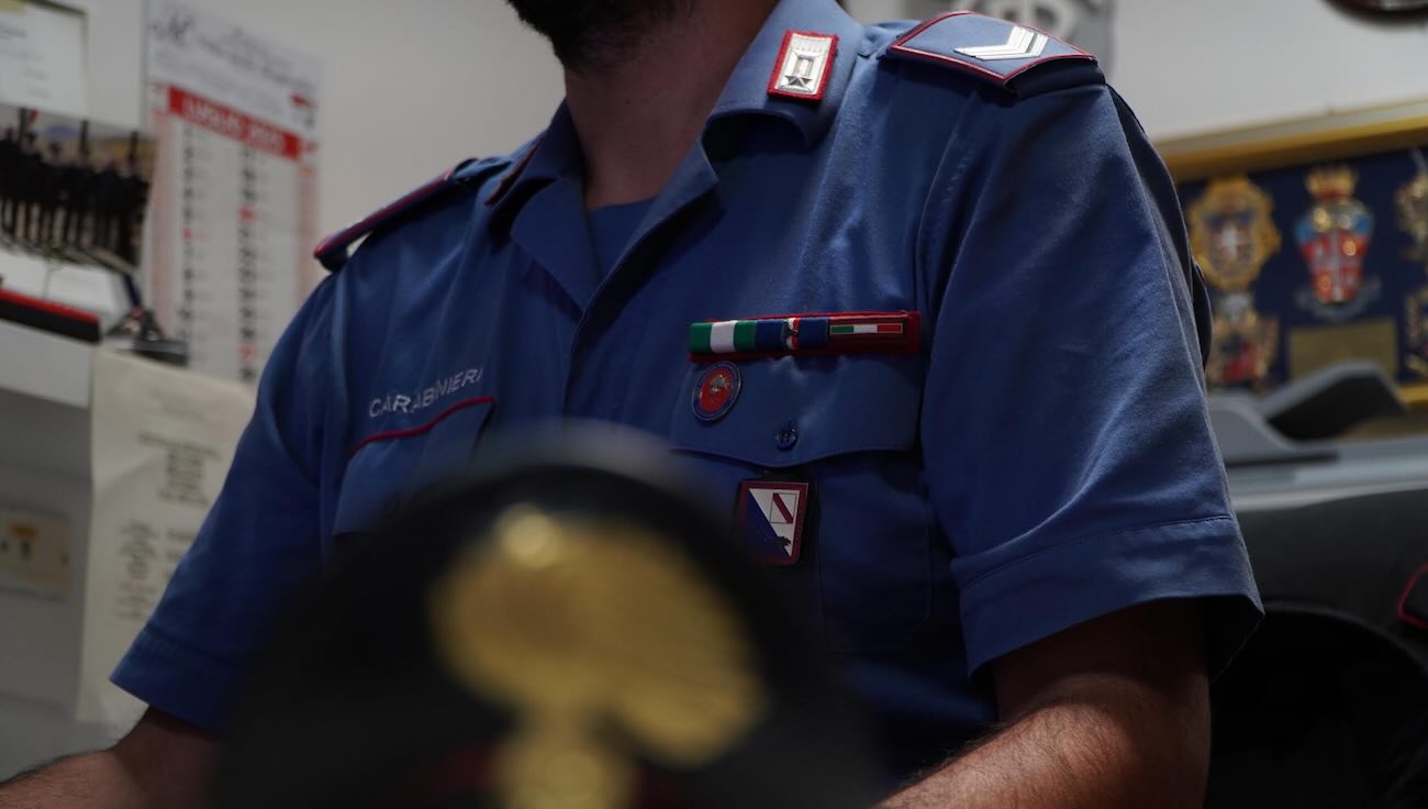 Festa da incubo a Napoli: cameriere denunciato per furto ripreso dalle telecamere