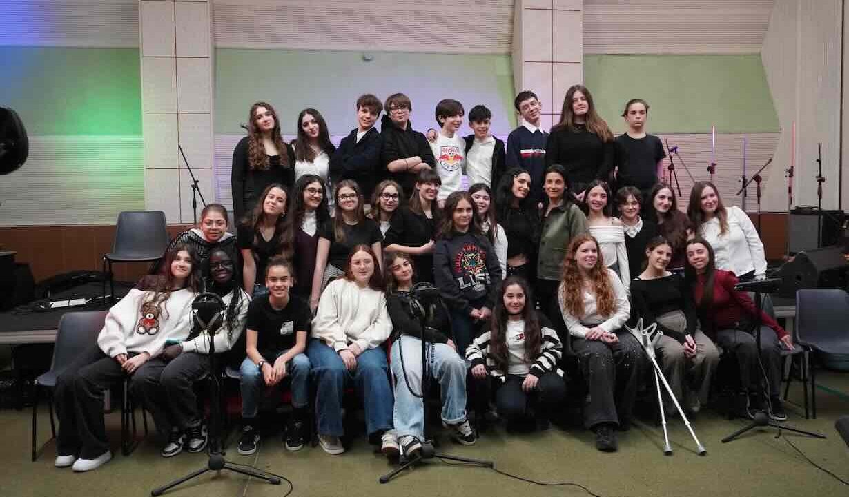 Studentesse e studenti dell’Istituto Minucci di Napoli brillano nel nuovo singolo di La Niña