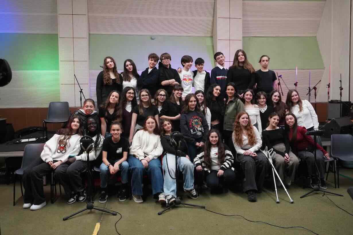 Studentesse e studenti dell’Istituto Minucci di Napoli brillano nel nuovo singolo di La Niña