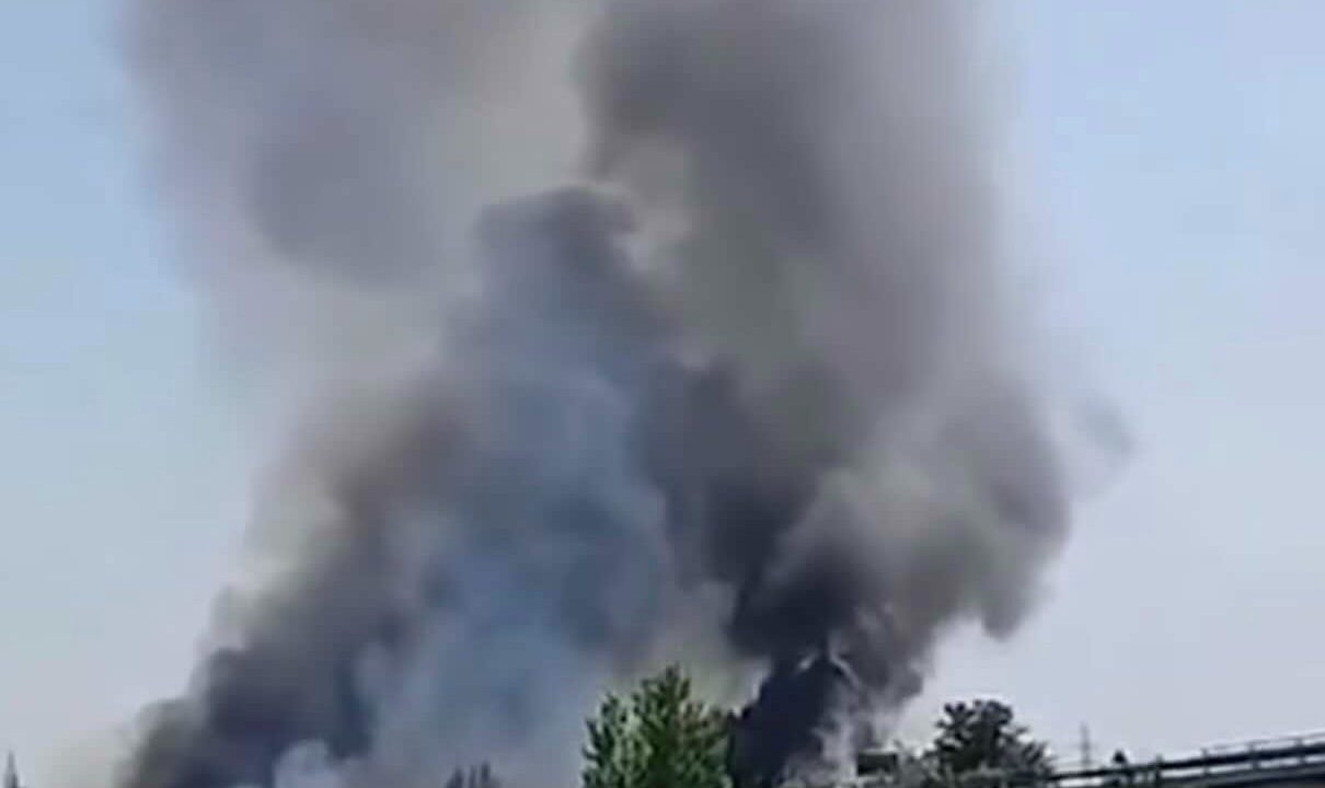 Incendio a Caivano: Arpa al lavoro per monitorare diossine e sostanze tossiche.