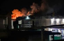 Scafati, fiamme nel capannone: residenti preoccupati per la sicurezza vicino alla chiesa di Sant’Antonio…