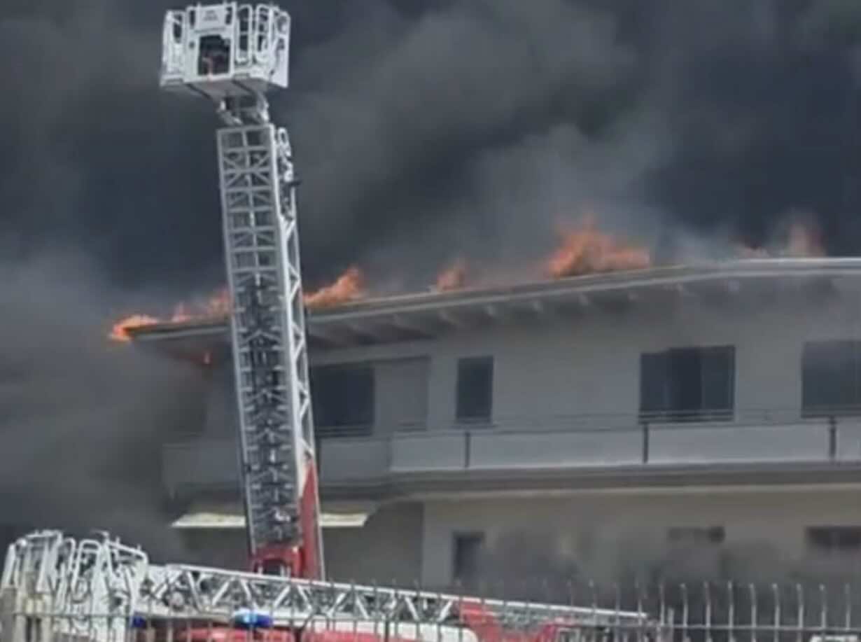 Incendio a Striano: monitoraggio urgente per diossine, residenti allarmati tra Napoli e Salerno