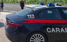 Mondragone, fiamme sulla Domitiana: due anziani tratti in salvo da un intervento tempestivo