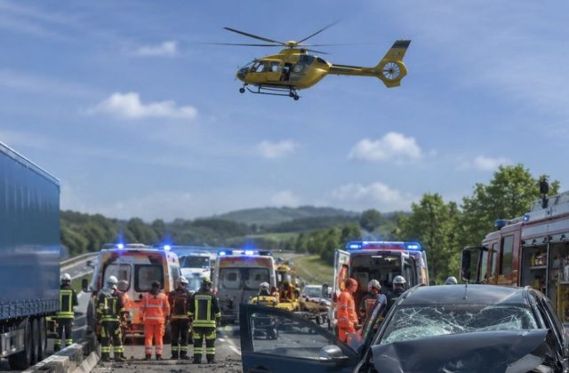 Tragedia sull’A1, un’incidente fatale: giovane di 16 anni perde la vita, famiglie in gravi condizioni