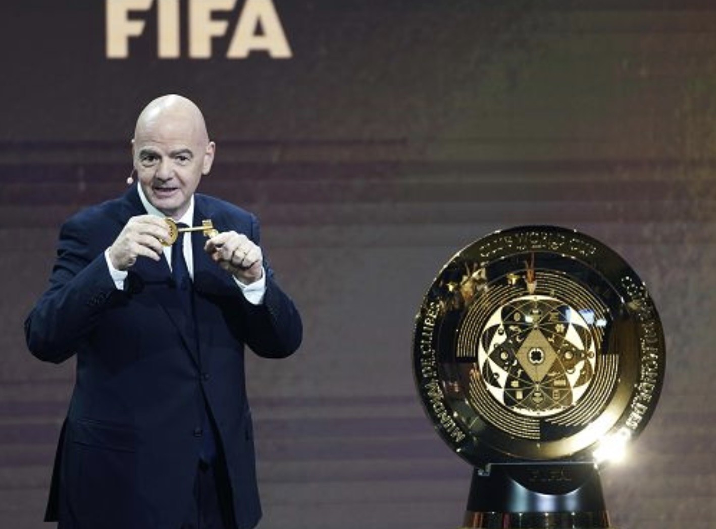 Infantino nella tempesta: UEFA e federazioni all’attacco del piano Fifa per investimenti privati