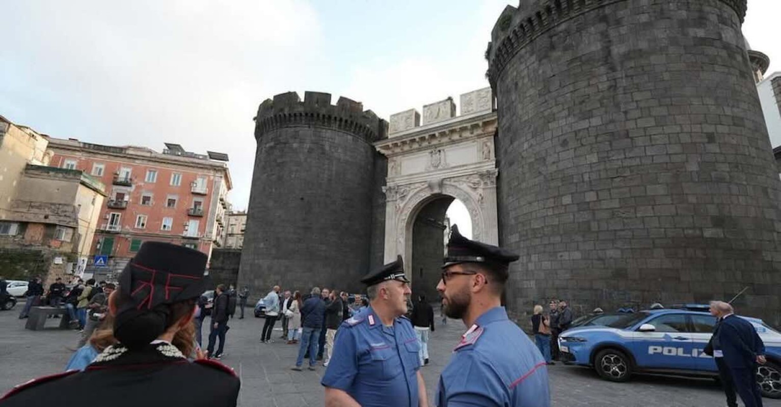 Porta Capuana in ansia: giovanissimo ferito mentre difende il suo scooter