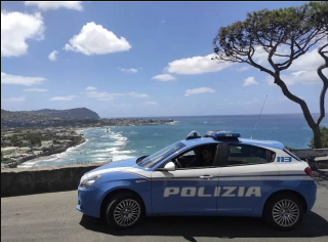 Ischia, 49enne arrestato: 510 euro rubati in due hotel restituiti ai legittimi proprietari
