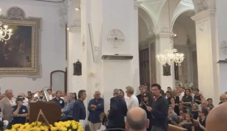 Peppino di Capri, il parroco ricorda: «La musica era la sua vita»