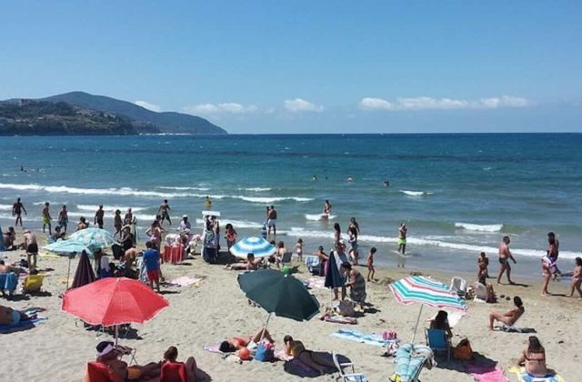 Tragedia in spiaggia ad Agropoli: una 78enne colta da malore mentre passeggiava sul lungomare San Marco