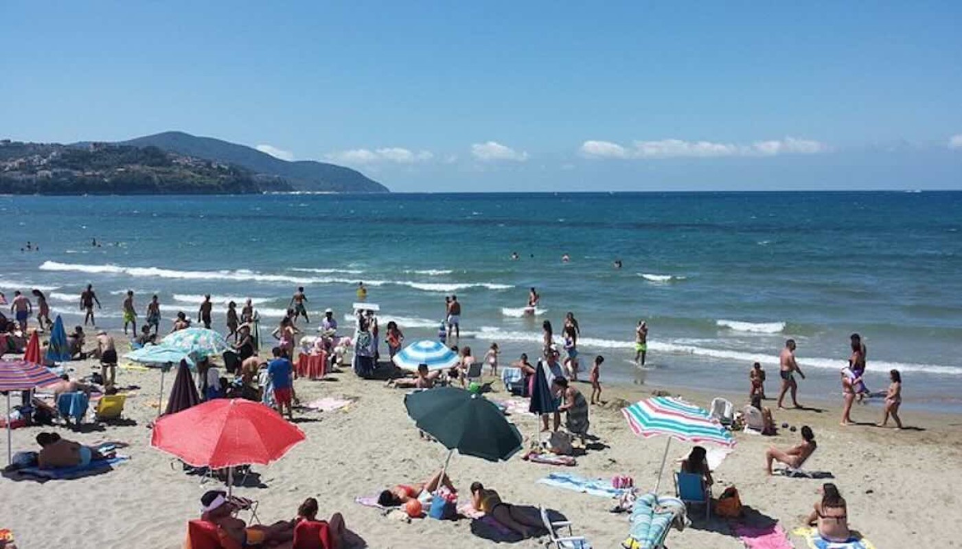 Tragedia in spiaggia ad Agropoli: una 78enne colta da malore mentre passeggiava sul lungomare San Marco