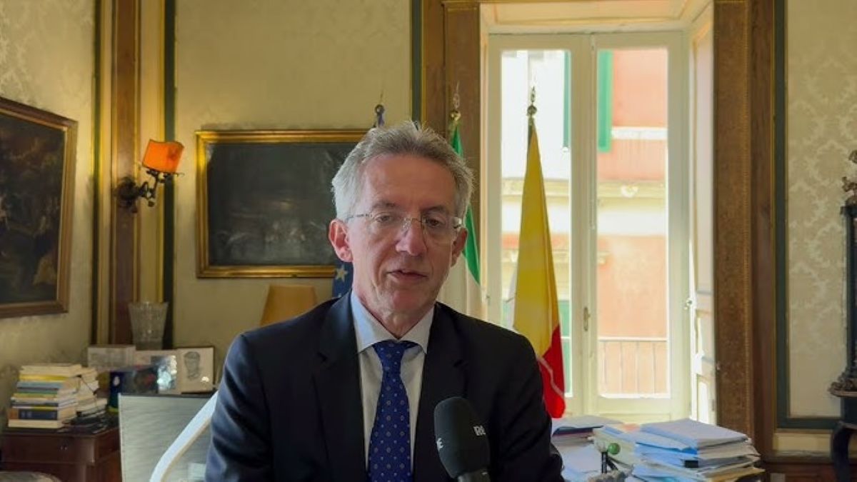 Manfredi si propone: “Pronto a riprendere la guida di Napoli”