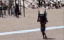 Napoli, Lido Mappatella in pericolo: residenti denunciano racket di abusivi su spiaggia pubblica