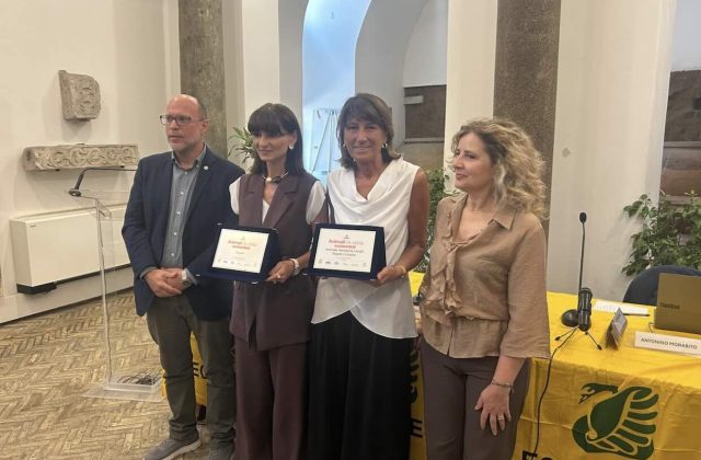 Napoli riconosciuta per il benessere animale: Comune e ASL premiati da Legambiente