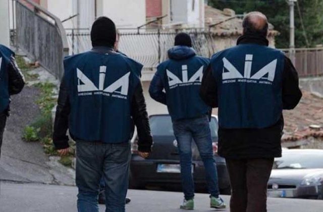 Napoli, la Prefettura alza la guardia: cinque imprese nel mirino per infiltrazioni mafiose