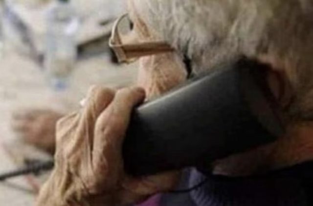Anziane derubate in pieno giorno a Napoli: 90mila euro spariscono sotto i loro occhi