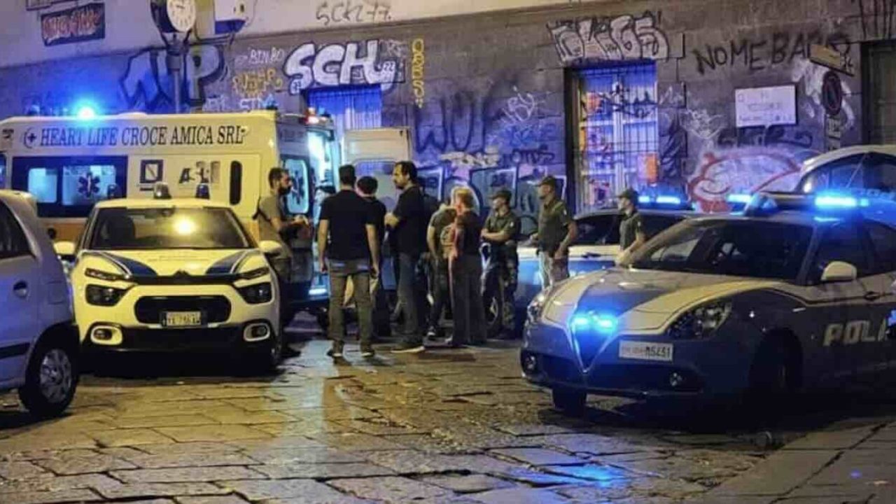 Napoli, sparatoria in centro: il protagonista rivendica la legittima difesa