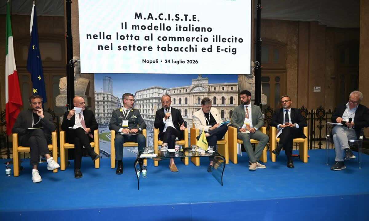 Napoli, parte il M.A.C.I.S.T.E.: nuova speranza contro il contrabbando di tabacco e sigarette elettroniche