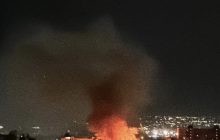 Notte di paura a Ponticelli: maxi incendio distrugge un palazzo e allerta i residenti