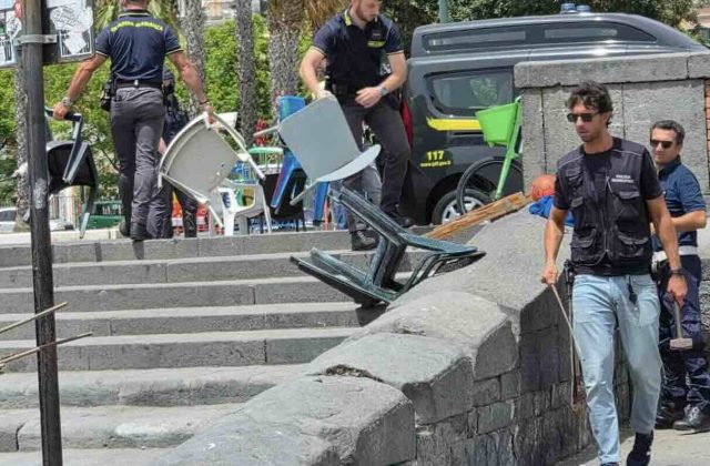 Sequestro al lido Mappatella: ombrelloni e sedie abusivi rimossi, residenti soddisfatti