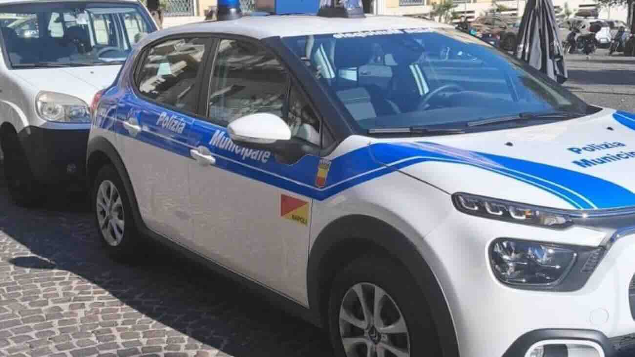 Chiaia e Quartieri Spagnoli: scattata la maxi operazione, fermate 12 attività commerciali