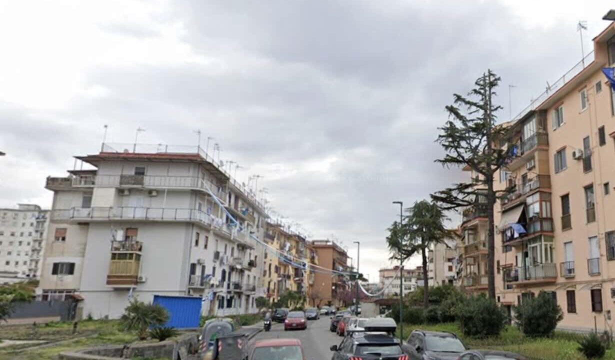 Napoli, spari nel Rione Villa: paura tra i residenti per colpi a salve