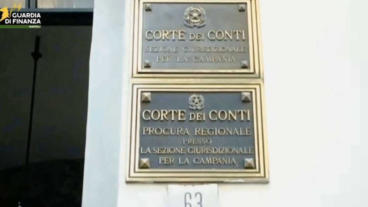 Napoli, manager dell’ente sanitario sotto accusa: spese pazze per oltre 314mila euro