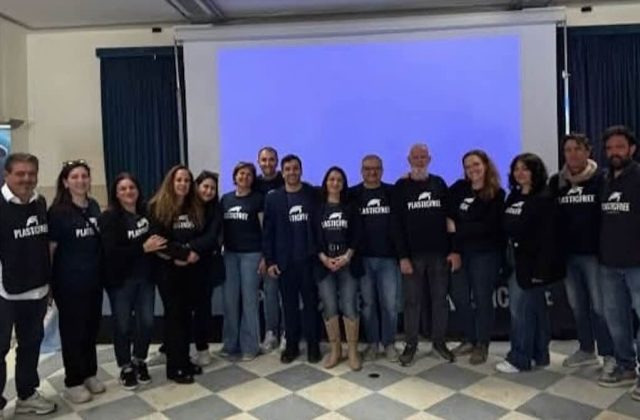 Napoli lancia le Case dell’Acqua: una soluzione per combattere la plastica, applaudita da Plastic Free…