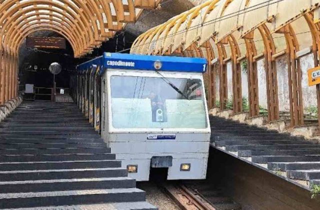 Modifiche al traffico in via Morghen: lavori alla funicolare di Montesanto fino al 31 luglio