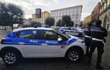 Napoli, il Comune mette il freno: otto locali bloccati per irregolarità sui dehors