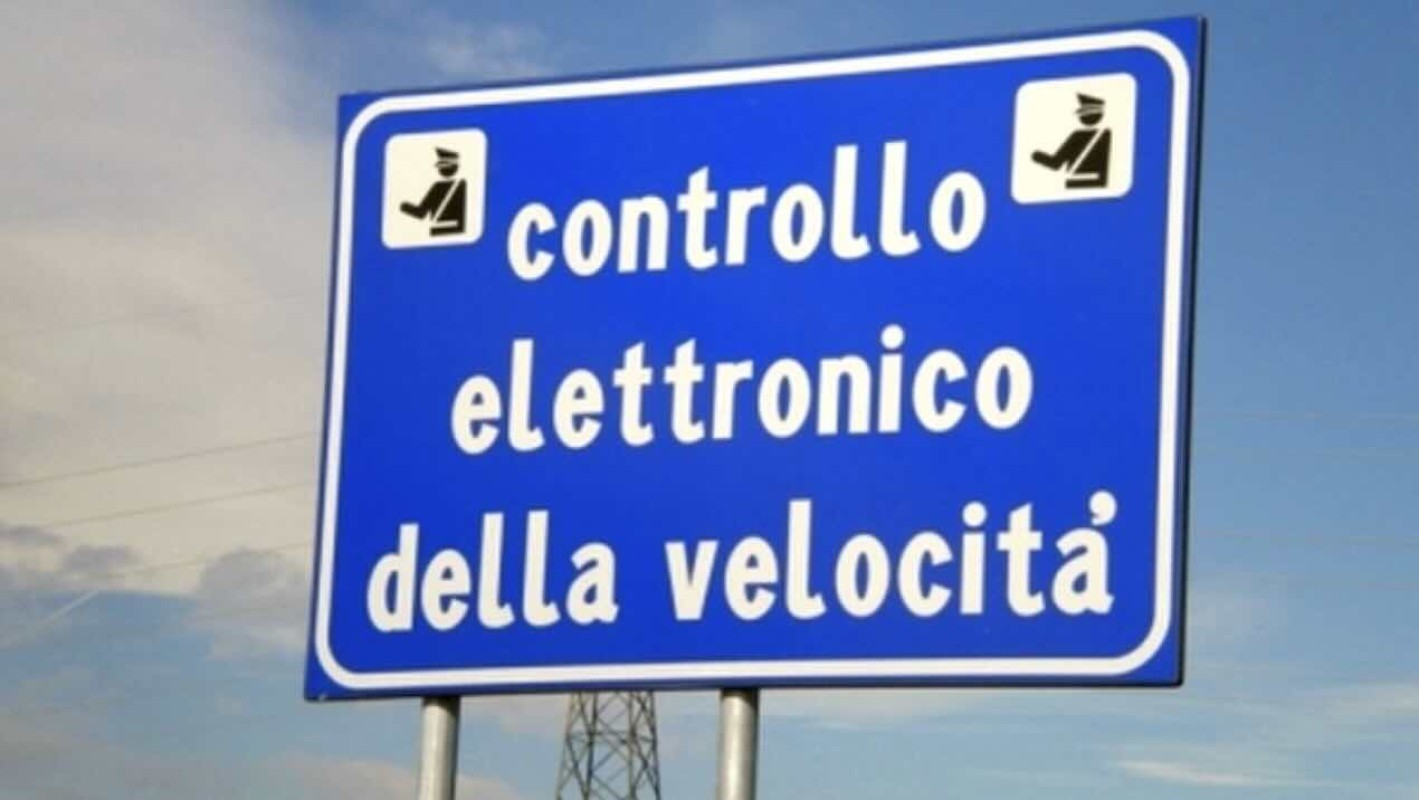 Campania, stretta sugli autovelox: spengono sette dispositivi irregolari per sicurezza stradale
