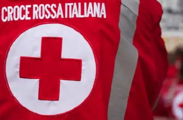 Caldo estremo a Napoli: Croce Rossa attiva cinque centri di aiuto per le persone vulnerabili