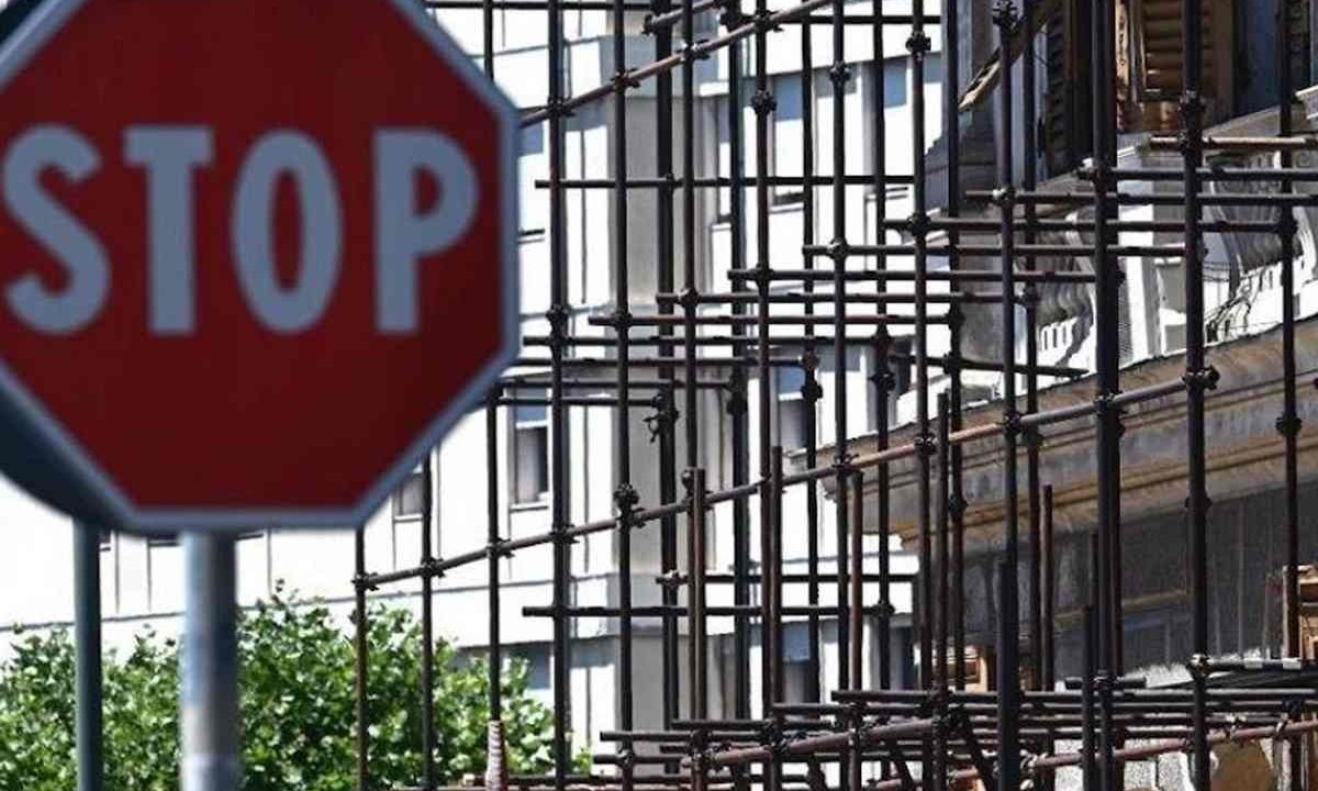 Tragedia in cantiere a Santa Maria Capua Vetere: morto un operaio di 60 anni, la Cgil chiede verità e…