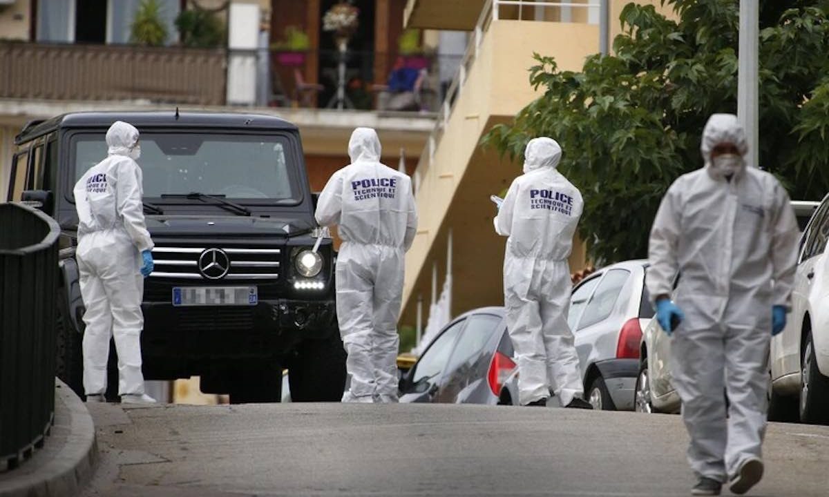 Tragedia a Orange: scoperti cinque neonati senza vita in una casa, shock in comunità