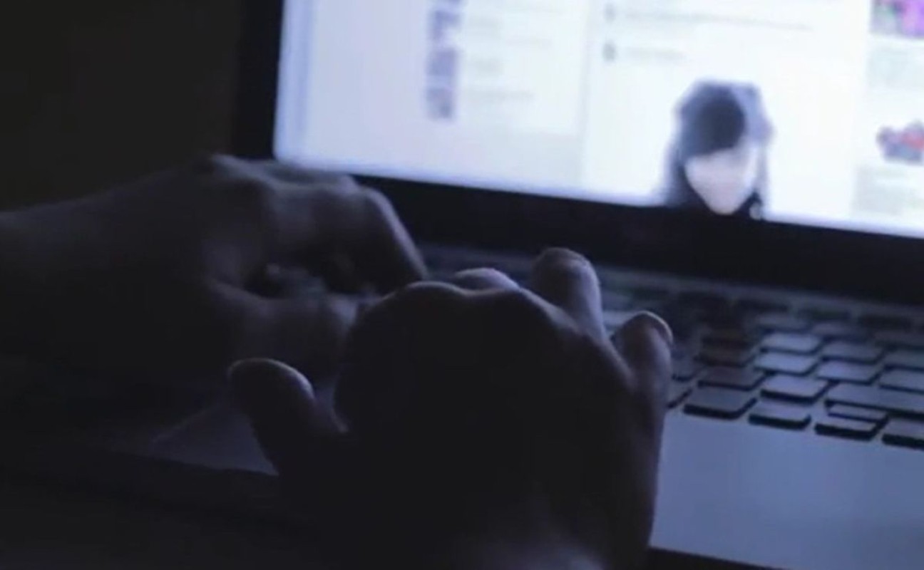 Sei arresti per pedopornografia: scoperta una rete con 200mila file a Napoli