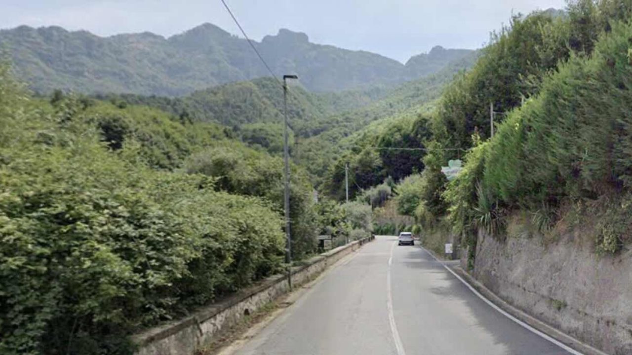 Pimonte, notte di incidenti: tre feriti in collisione tra scooter e van, grave un giovane di 24 anni
