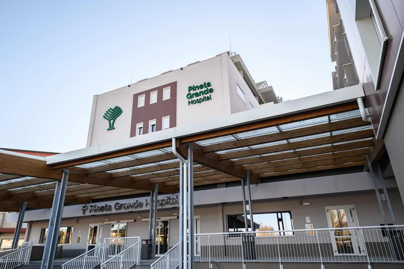 Pronto soccorso al collasso a Pineta Grande: ambulanze ferme per la protesta del personale
