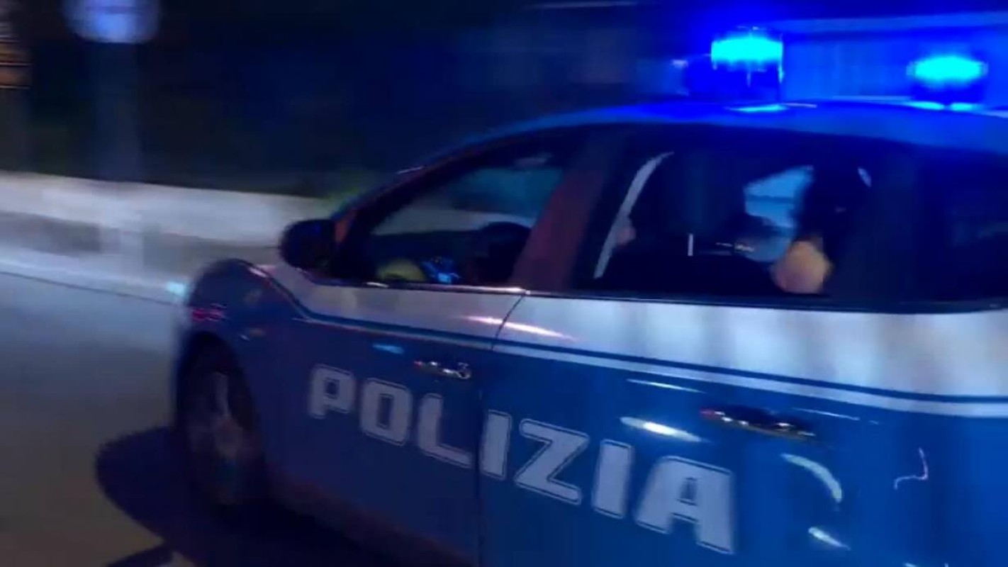Pomigliano, agguato inquietante con machete: blitz delle forze dell’ordine, due arresti in corso