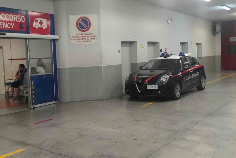 Sant’Antonio Abate, due operai in ospedale dopo volo da un carrello elevatore: situazione critica