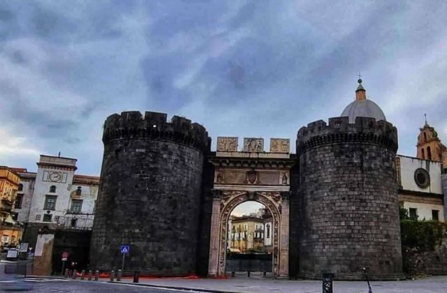 Porta Capuana: giovane di 24 anni in manette con droga e contante nella tasca