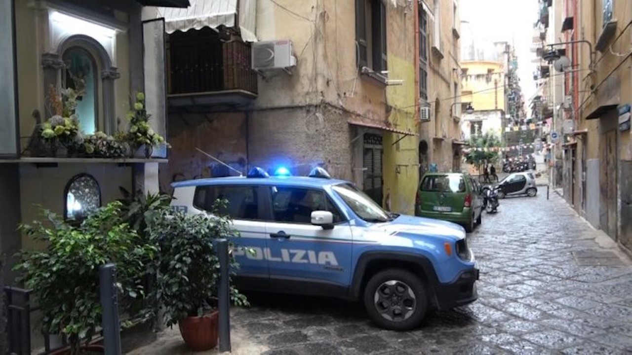 Quartieri Spagnoli: blitz delle forze dell’ordine, 568 identificazioni in due giorni
