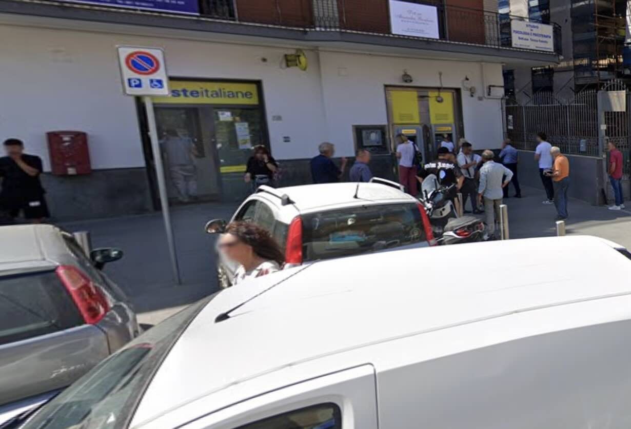 Qualiano, giovane incensurato arrestato dopo rapina alle Poste: tensione nella comunità